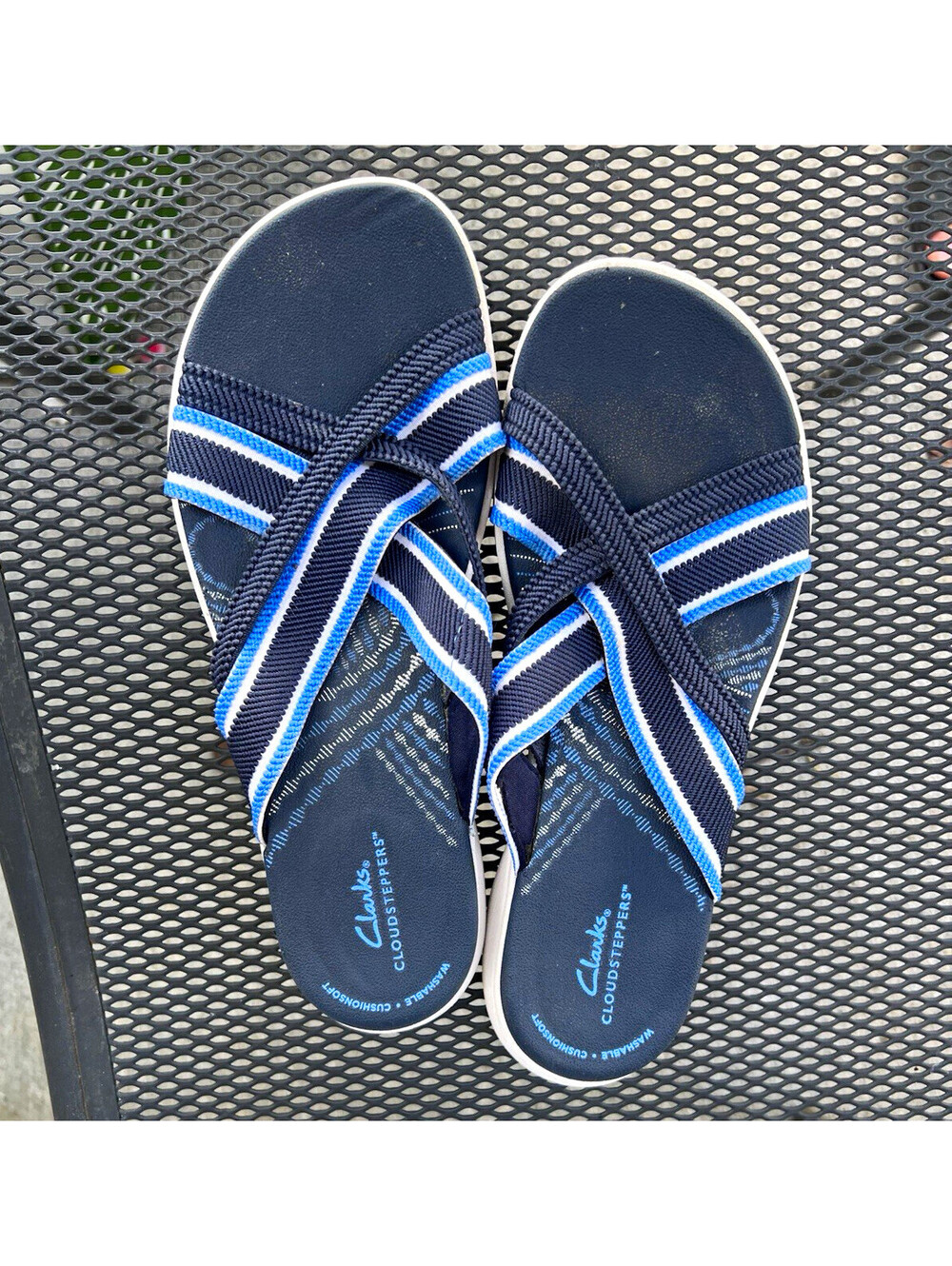 Clarks Cloudsteppers Women’s Navy/White Striped Slide Sandals Slip-On US 7